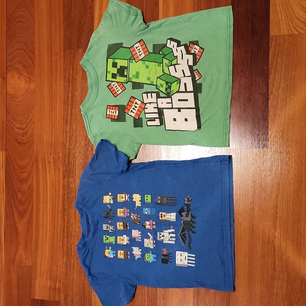 Boys Minecraft Blue and Green T-Shirts Size 6-7 and XS, Set of 2